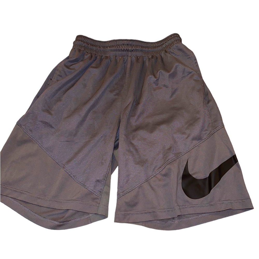 Men’s Nike basketball shorts